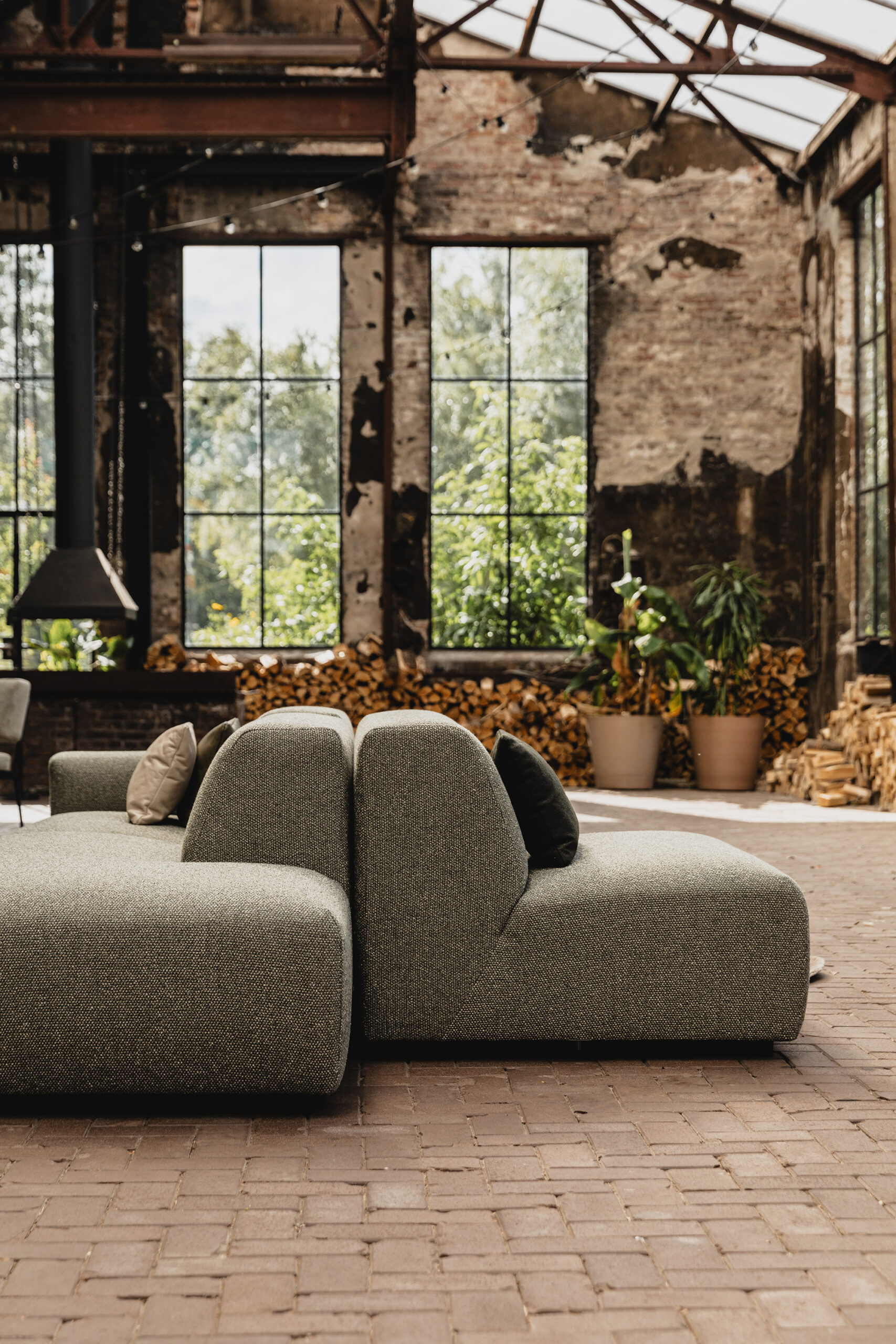 Cartel living hoogwaardige zitmeubilair scaled